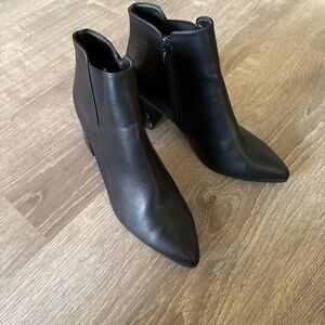 9.5 black heeled booties